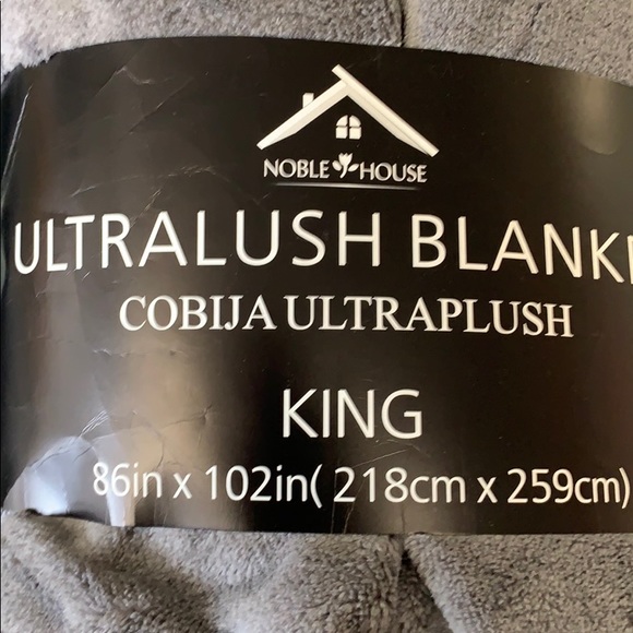 Super soft king size plush throw - Picture 2 of 5